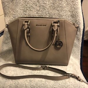 Micheal Kors satchel bag
